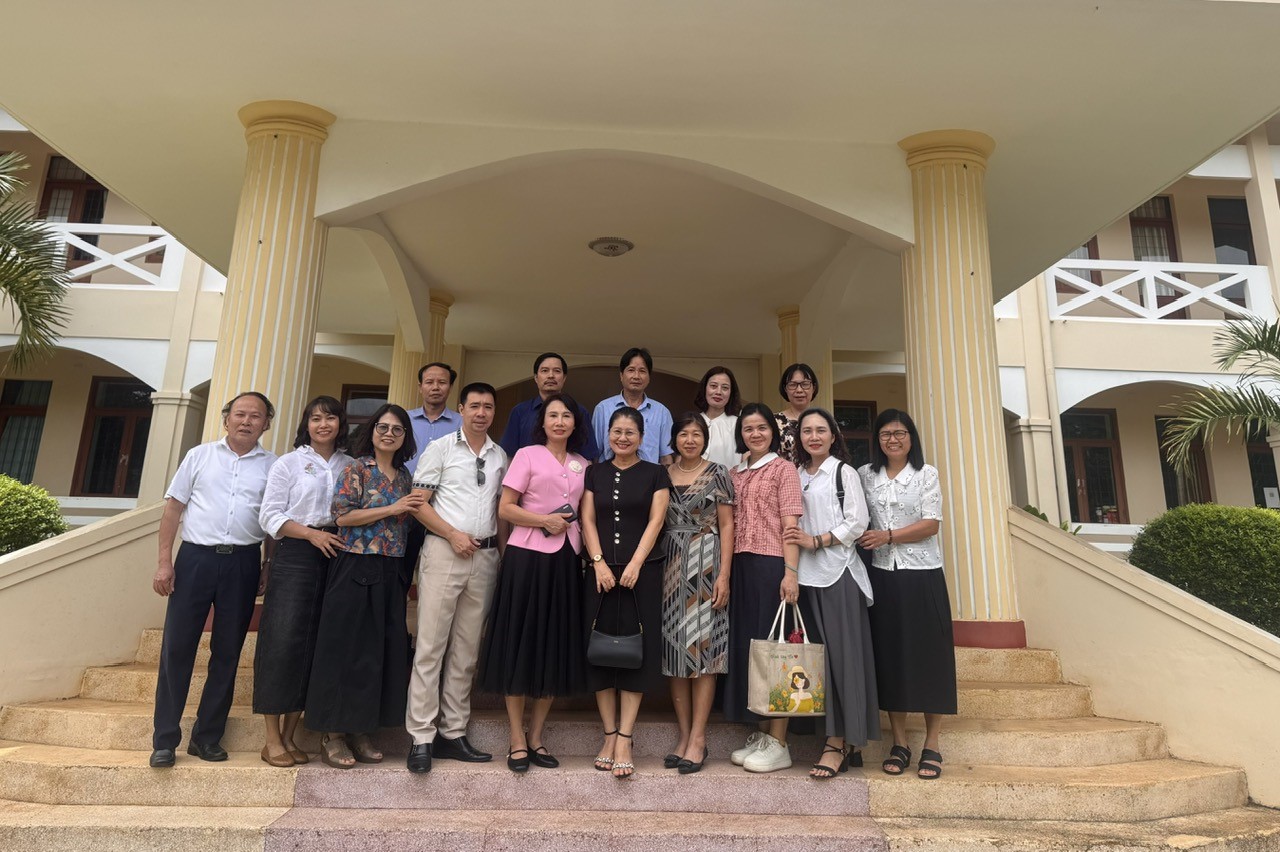 Trường Cao đẳng Cộng đồng Hưng Yên thăm và làm việc với Trường Cao đẳng Sư phạm Đắk Lắk